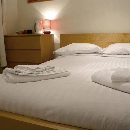 Ava House Bed And Breakfast Μπίσεστερ Εξωτερικό φωτογραφία